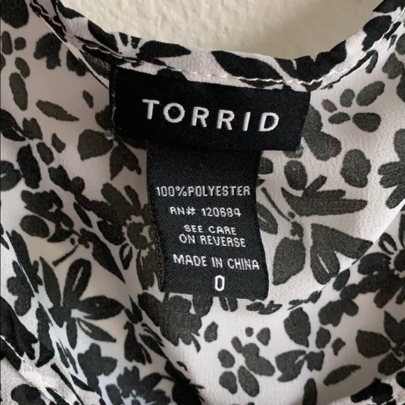 Torrid Top - Picture 2 of 4